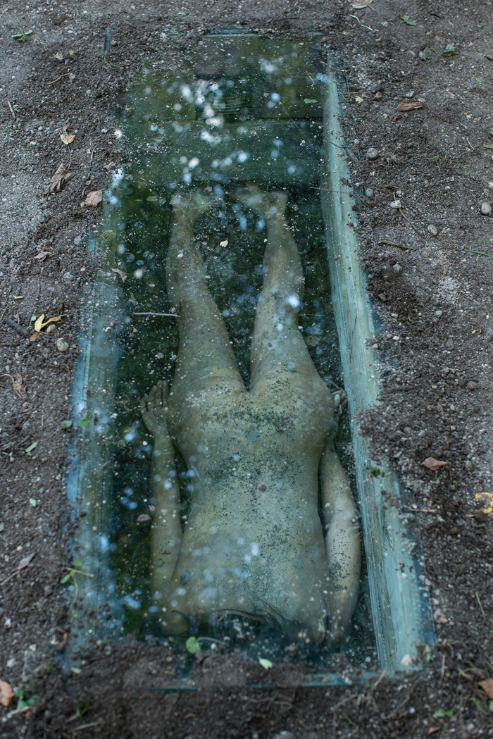 Common Ground by Regina Jose Galindo / MGLC Ljubljana, Slovenia / 13.9.2013